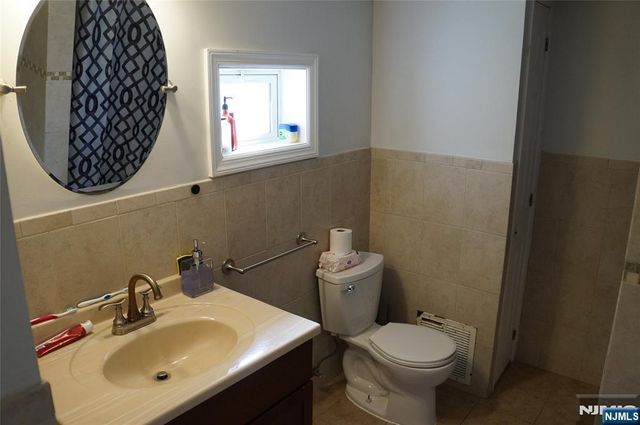 362 Hamilton Place, Hackensack, NJ 07601