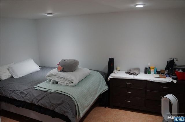 362 Hamilton Place, Hackensack, NJ 07601