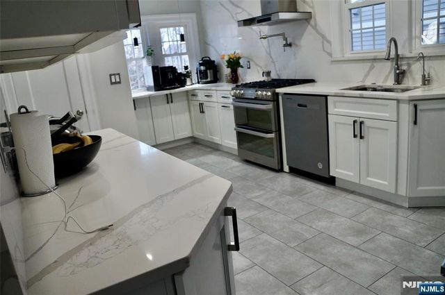 362 Hamilton Place, Hackensack, NJ 07601