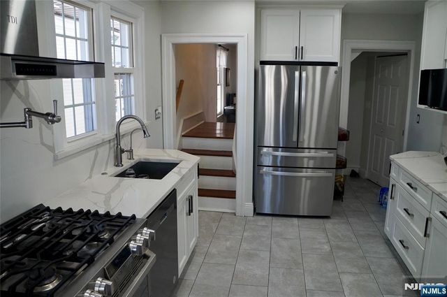 362 Hamilton Place, Hackensack, NJ 07601