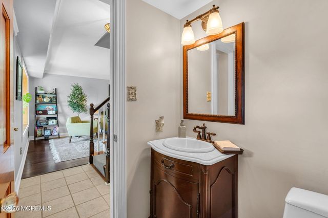 10 Yellowstone Lane, Howell, NJ 07731