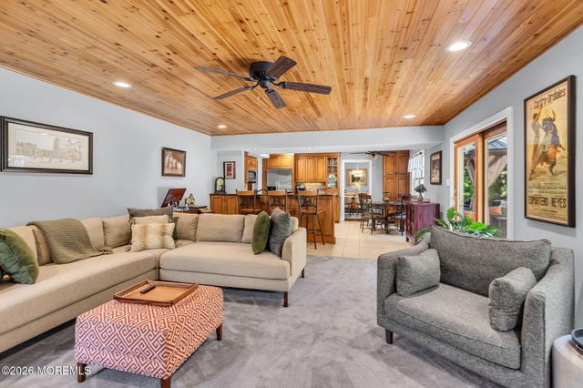 10 Yellowstone Lane, Howell, NJ 07731