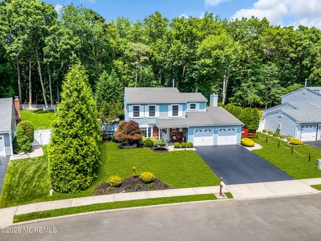10 Yellowstone Lane, Howell, NJ 07731