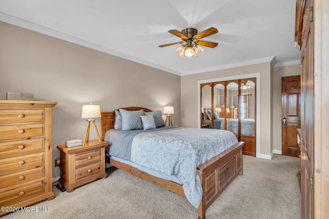 10 Yellowstone Lane, Howell, NJ 07731