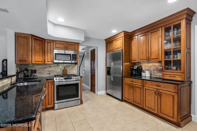 10 Yellowstone Lane, Howell, NJ 07731
