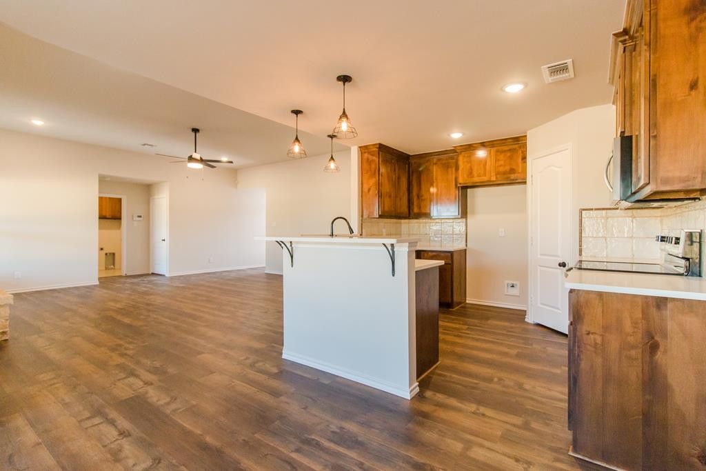 Image 4 of property listing at 5417 Coral Way, San Angelo, TX 76904