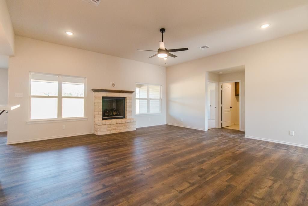 Image 9 of property listing at 5417 Coral Way, San Angelo, TX 76904