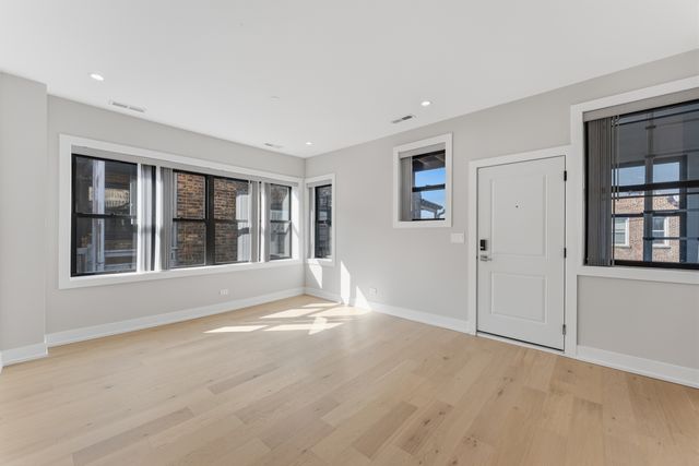 7516 N Eastlake Terrace 2, Chicago, IL 60626