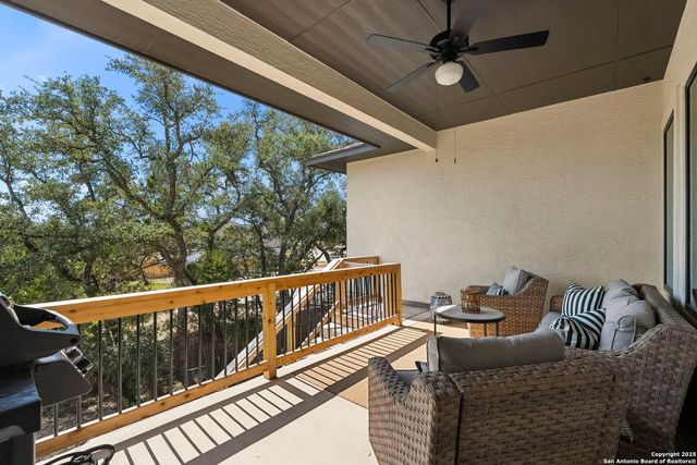 28403 Vario Ln, San Antonio, TX 78260