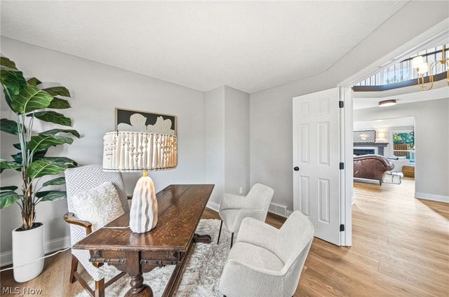 18964 Bears Paw Lane, Strongsville, OH 44136