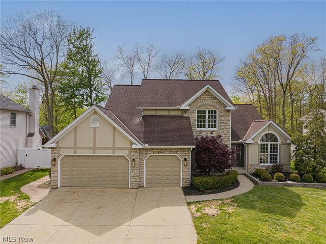 18964 Bears Paw Lane, Strongsville, OH 44136