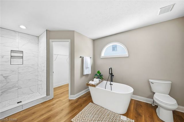 18964 Bears Paw Lane, Strongsville, OH 44136