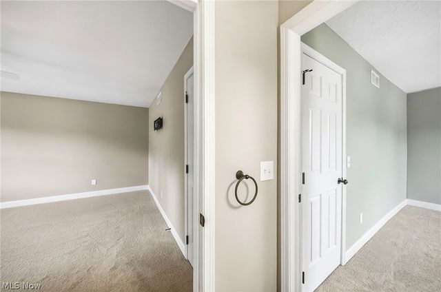 18964 Bears Paw Lane, Strongsville, OH 44136