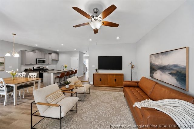 966 Kensington Park Rd Road, Fayetteville, NC 28311