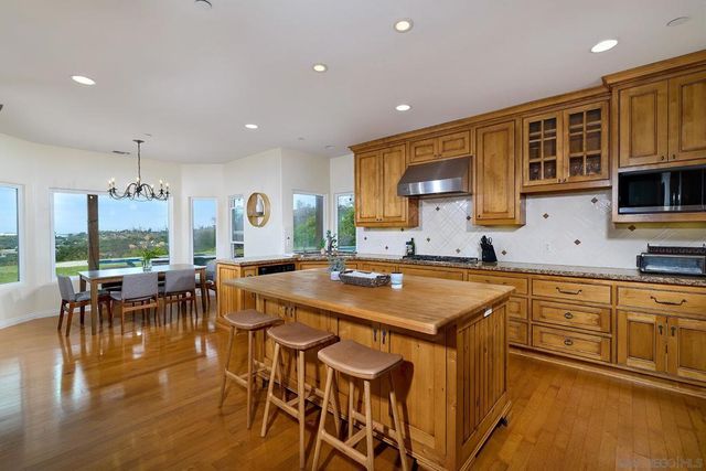 10790 Castle Heights Dr, Valley Center, CA 92082