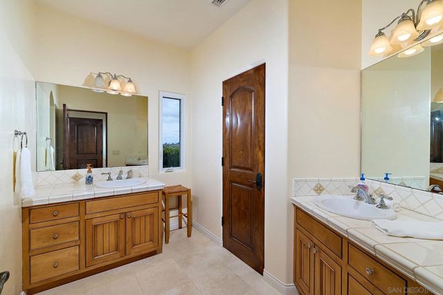 10790 Castle Heights Dr, Valley Center, CA 92082