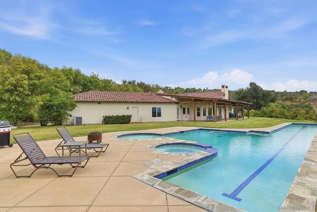 10790 Castle Heights Dr, Valley Center, CA 92082