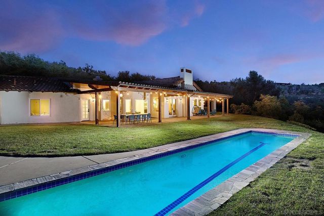 10790 Castle Heights Dr, Valley Center, CA 92082