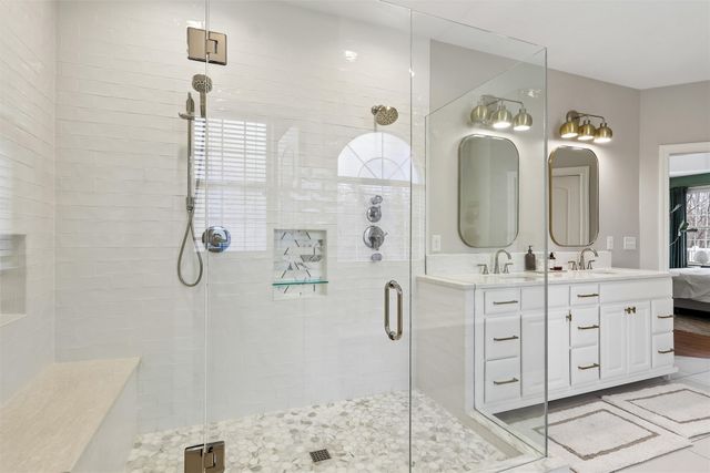 1820 SE Browns Woods Cove, West Des Moines, IA 50265