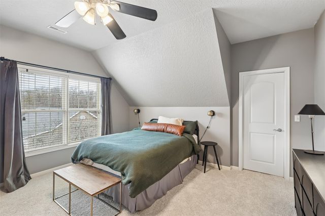 1820 SE Browns Woods Cove, West Des Moines, IA 50265