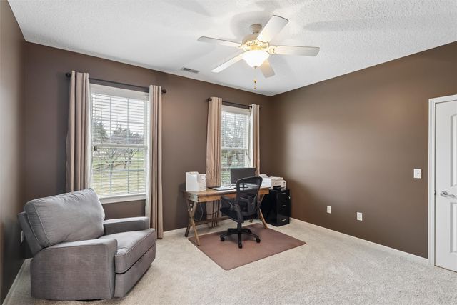 1820 SE Browns Woods Cove, West Des Moines, IA 50265