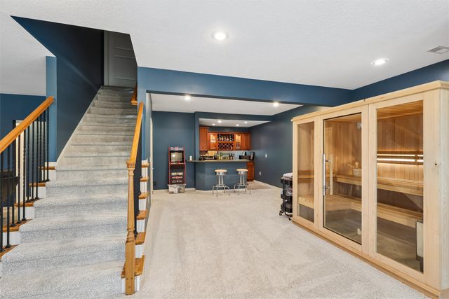 1820 SE Browns Woods Cove, West Des Moines, IA 50265