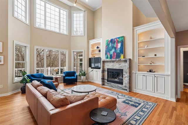 1820 SE Browns Woods Cove, West Des Moines, IA 50265