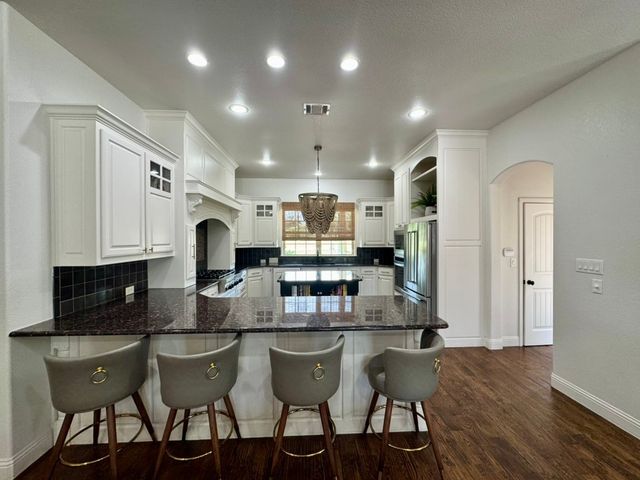 570 S Sugartree Drive, Lipan, TX 76462