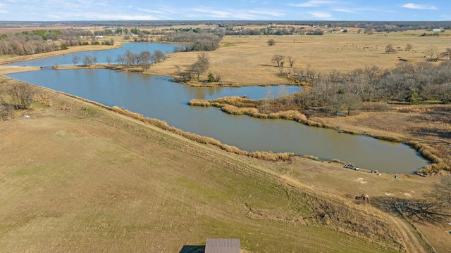 4060 CR 36220, Sumner, TX 75486