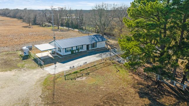 4060 CR 36220, Sumner, TX 75486