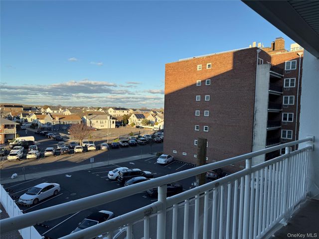 711 Shore Road 3B, Long Beach, NY 11561