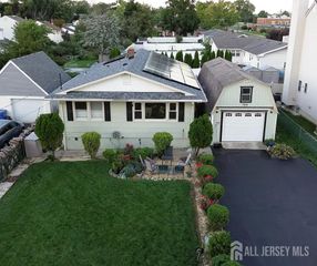 150 Farragut Avenue, Middlesex, NJ 08864