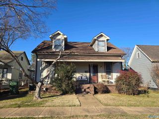 805 Mckinley Avenue NE, Huntsville, AL 35801