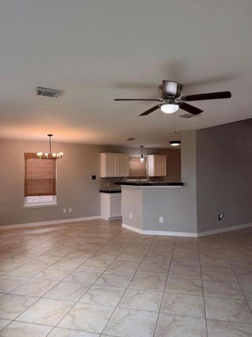 4707 E Parma Drive, Rosenberg, TX 77471