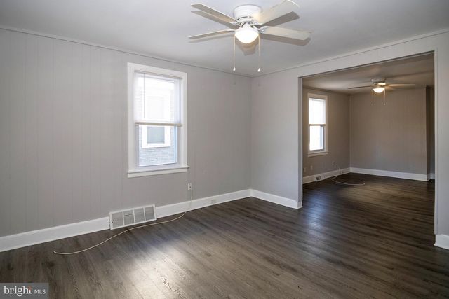 207 SOMERSET ST, Gloucester City, NJ 08030