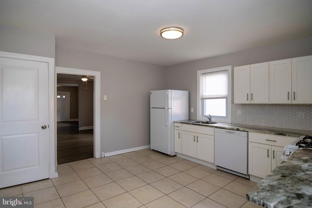 207 SOMERSET ST, Gloucester City, NJ 08030