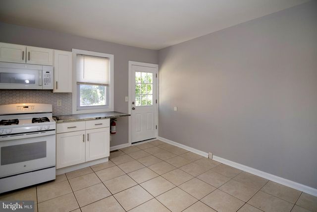 207 SOMERSET ST, Gloucester City, NJ 08030