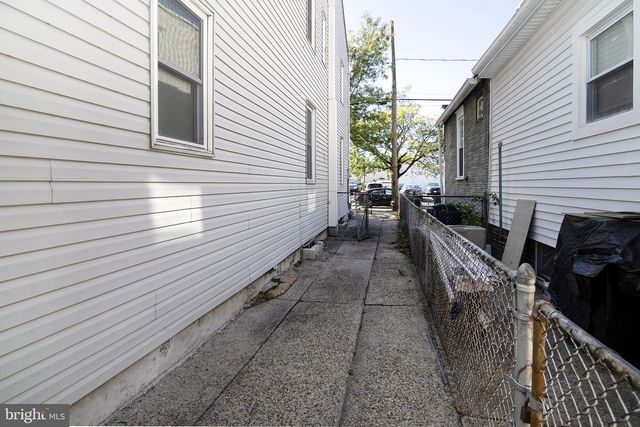 207 SOMERSET ST, Gloucester City, NJ 08030