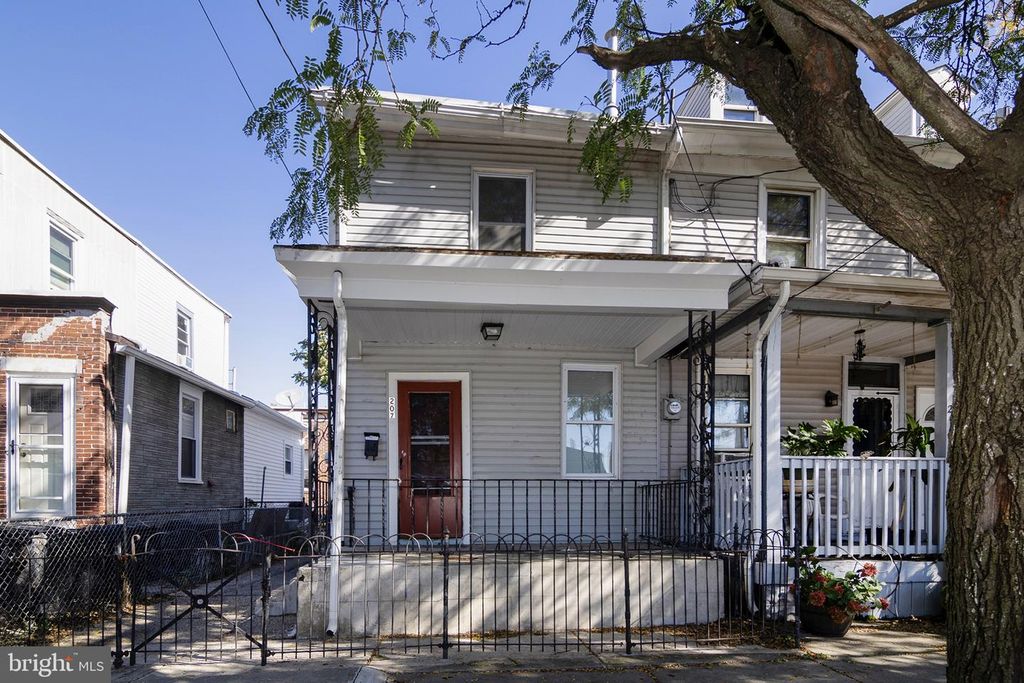 207 SOMERSET ST, Gloucester City, NJ 08030