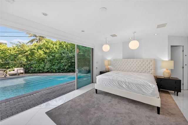 1000 N Shore Dr, Miami Beach, FL 33141