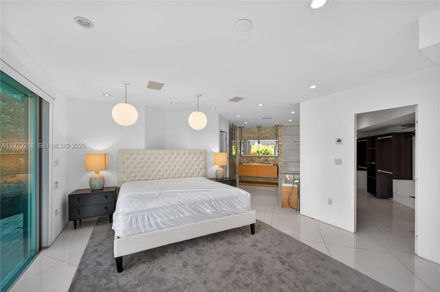 1000 N Shore Dr, Miami Beach, FL 33141