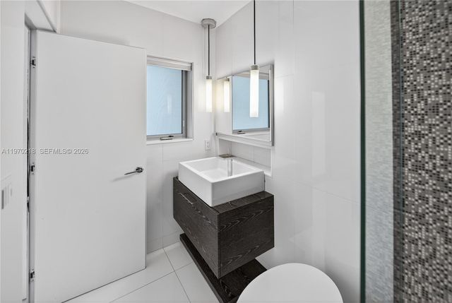 1000 N Shore Dr, Miami Beach, FL 33141