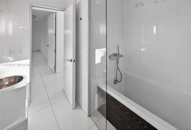 1000 N Shore Dr, Miami Beach, FL 33141