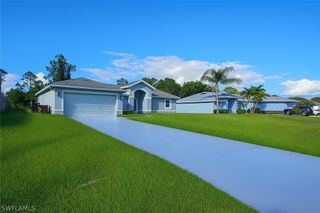 116 Ridgemont DR, Lehigh Acres, FL 33972