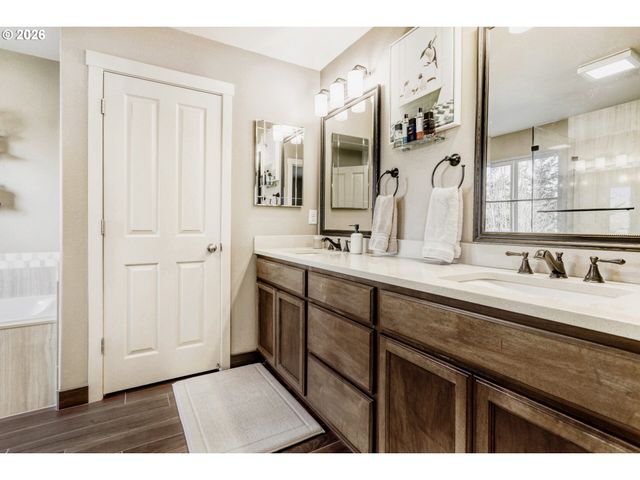 10410 Ne 70TH Ct, Vancouver, WA 98686