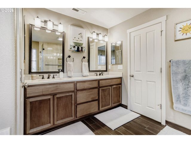 10410 Ne 70TH Ct, Vancouver, WA 98686