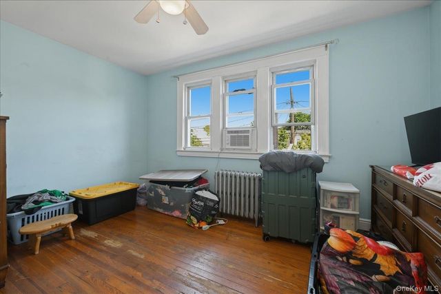 8 Foster Place, Hempstead, NY 11550
