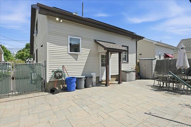 8 Foster Place, Hempstead, NY 11550
