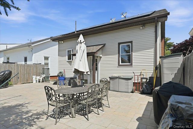 8 Foster Place, Hempstead, NY 11550