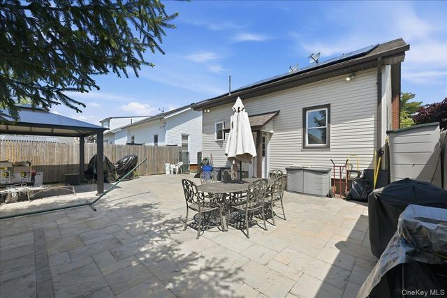 8 Foster Place, Hempstead, NY 11550
